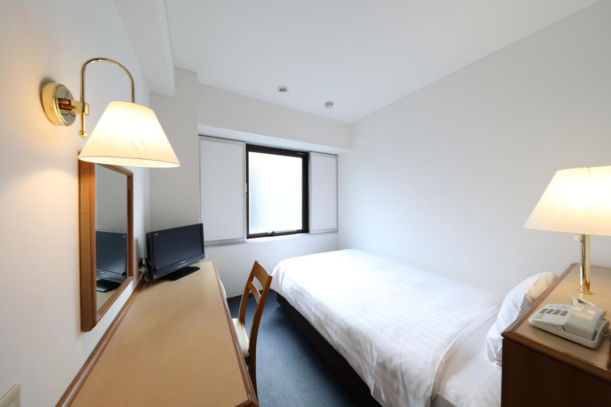 Smile Hotel Nihombashi Mitsukoshimae Токио Экстерьер фото